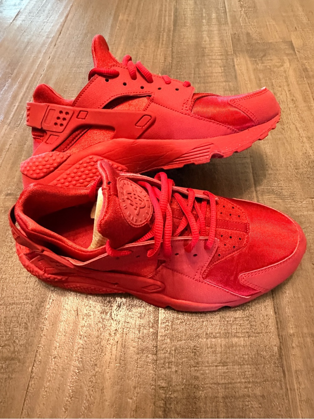 Nike Air Huarache Womens Size 10 Gym Red Athletic Running Walking Shoes Sneakers